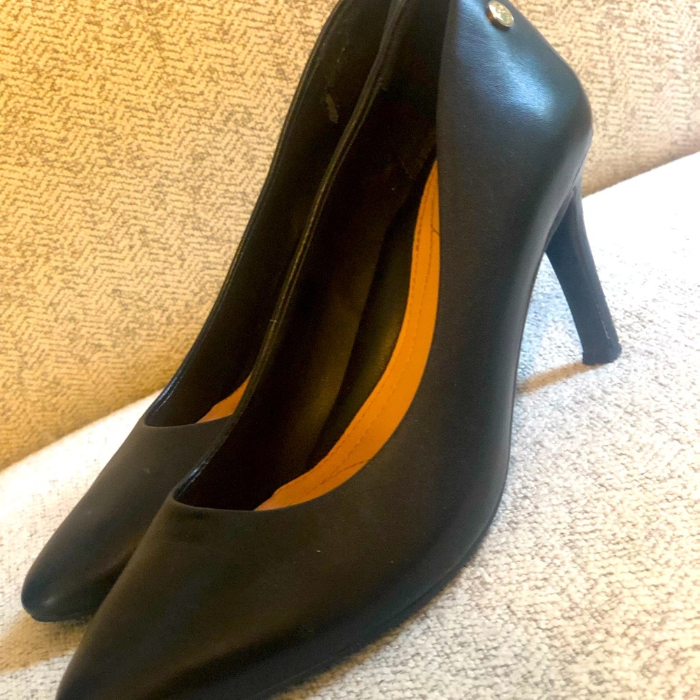 Taryn Rose Heels - Black